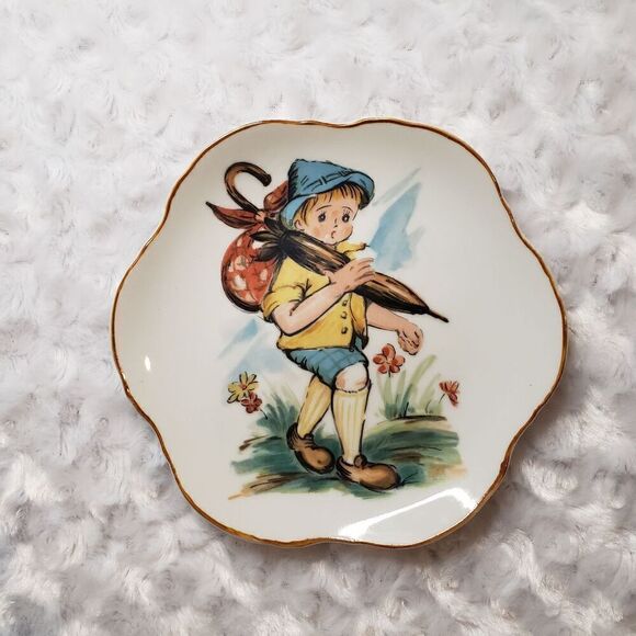 Decorative hanging plate boy with umbrella Vintage Enesco 13" porcelain - Picture 2 of 6